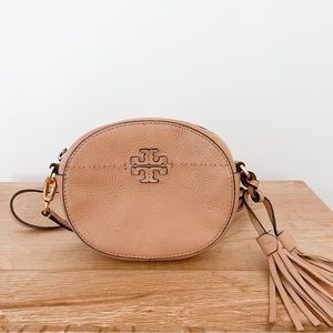 Tory Burch McGraw Round Crossbody - Nude/Beige